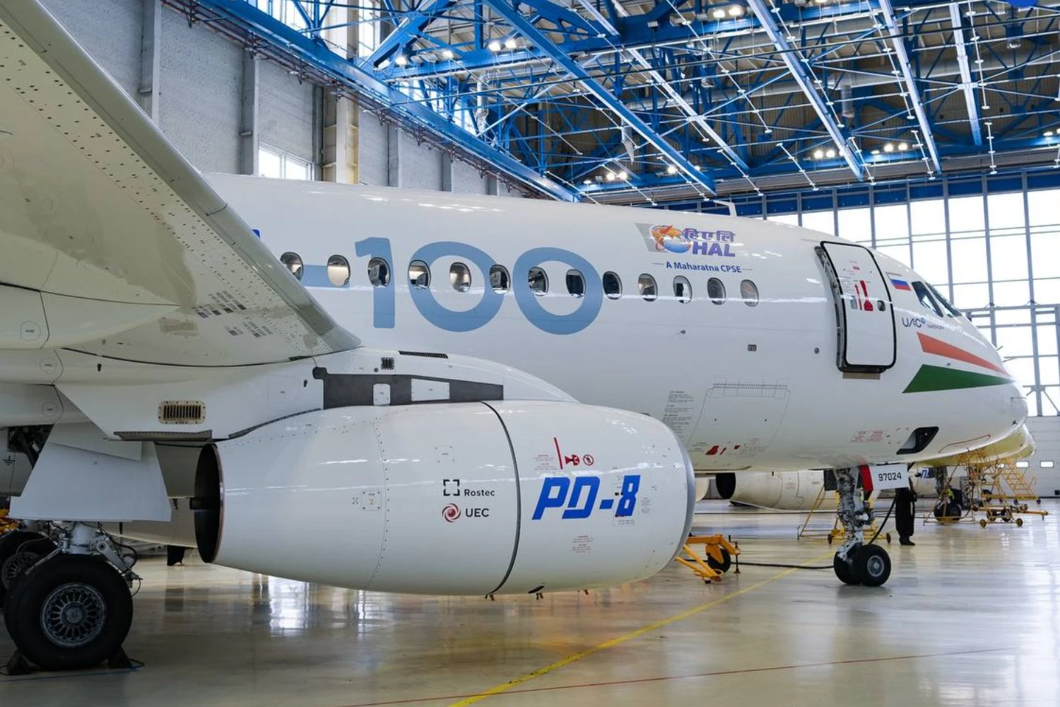 Rússia conclui testes de certificação do motor PD-8 para o jato SJ-100