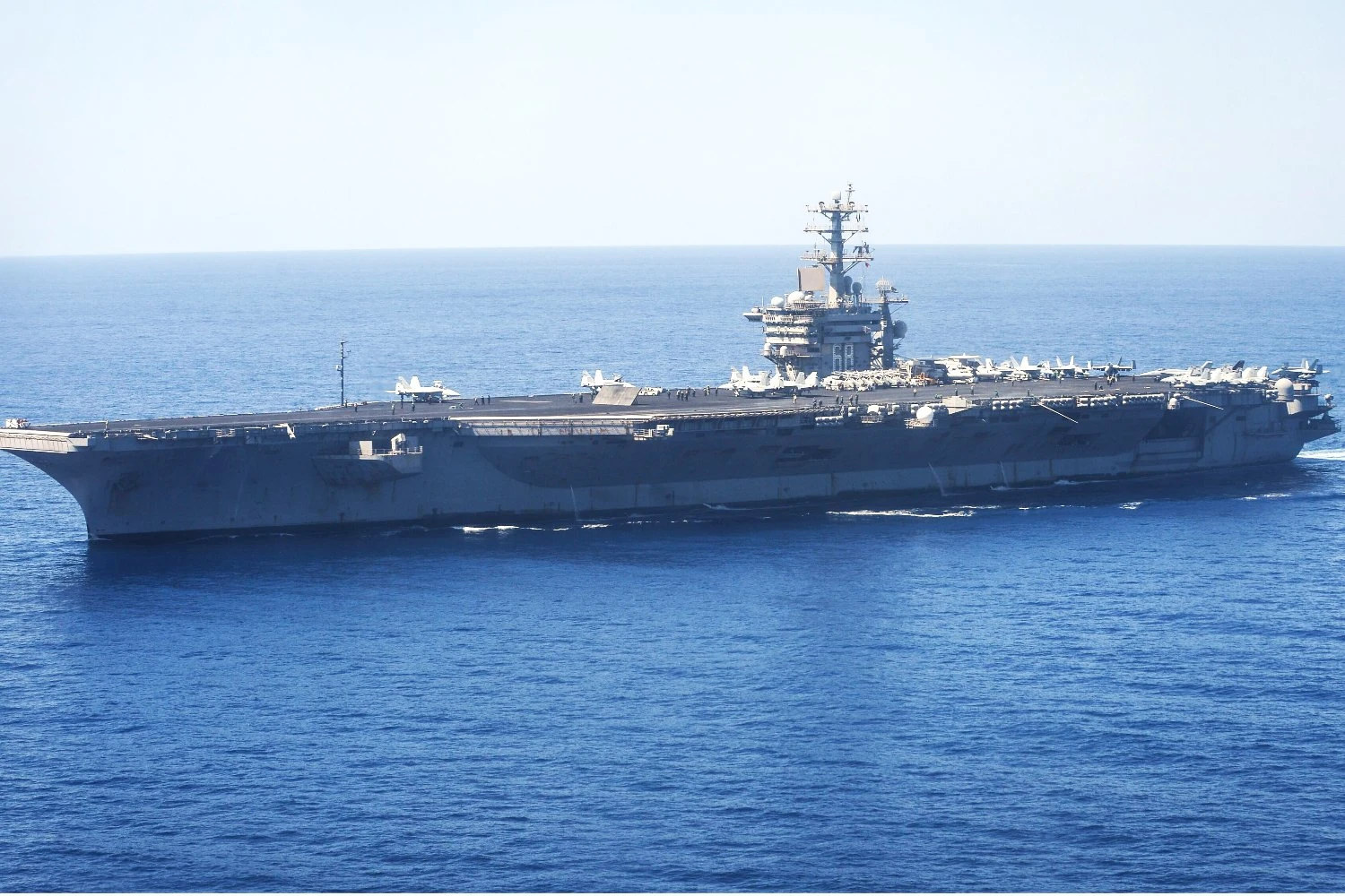 Porta-aviões mais antigo dos EUA, USS Nimitz fará viagem pela América do Sul