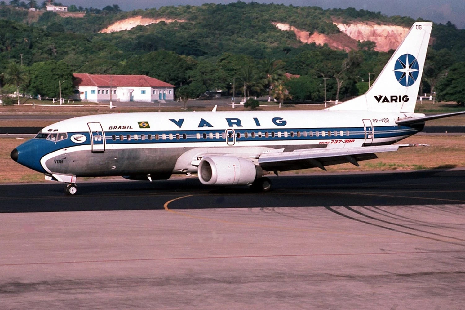 A VARIG foi a maior operadora do Boeing 737-300, com 41 unidades. (Torsten-Maiwald).