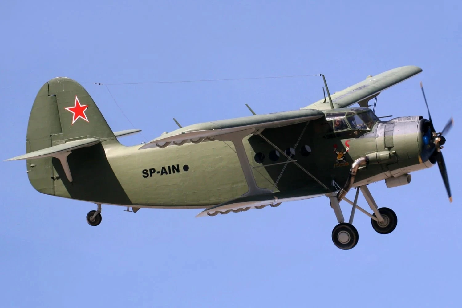 Rússia pode restaurar até 700 biplanos Antonov An-2 por falta de aviões novos