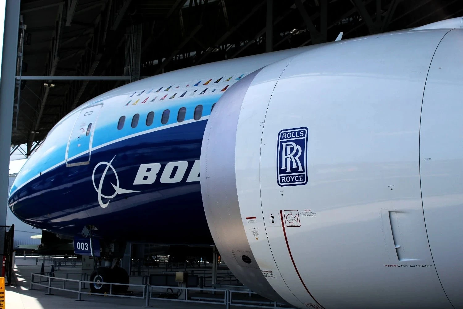 Boeing 787 com motores Trent 1000 (HollywoodGuard)