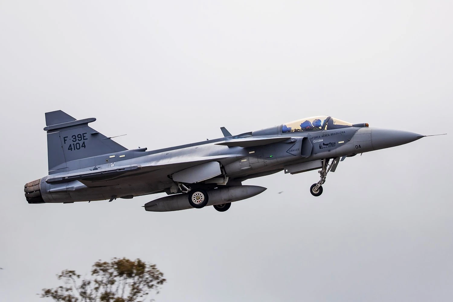 Gripen participa pela primeira vez de exercício conjunto da FAB em Anápolis
