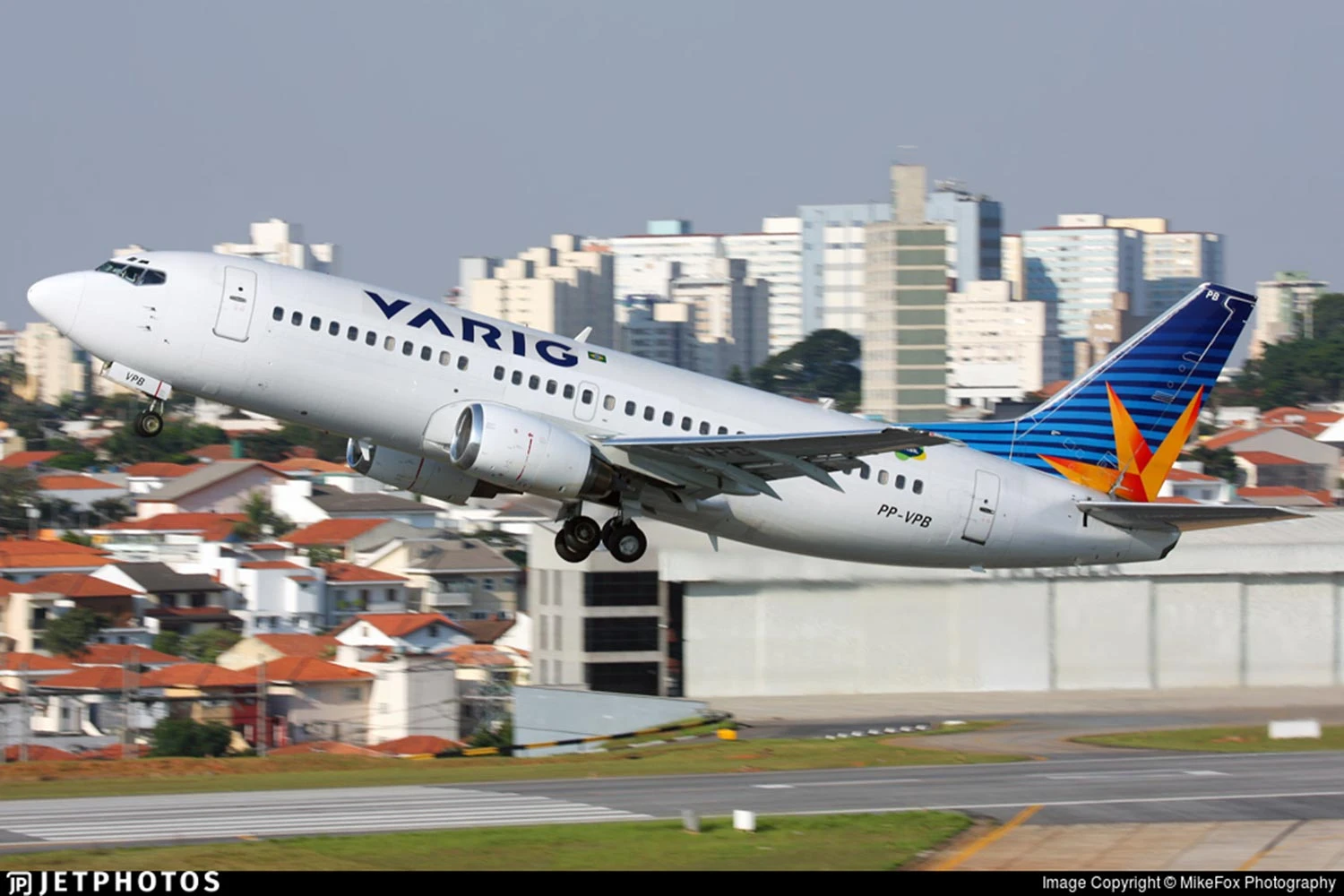 Decolando de Congonhas, o PP-VPB foi o único a receber as cores da VARIG – VRG Linhas Aéreas (MikeFox via Jetphotos)