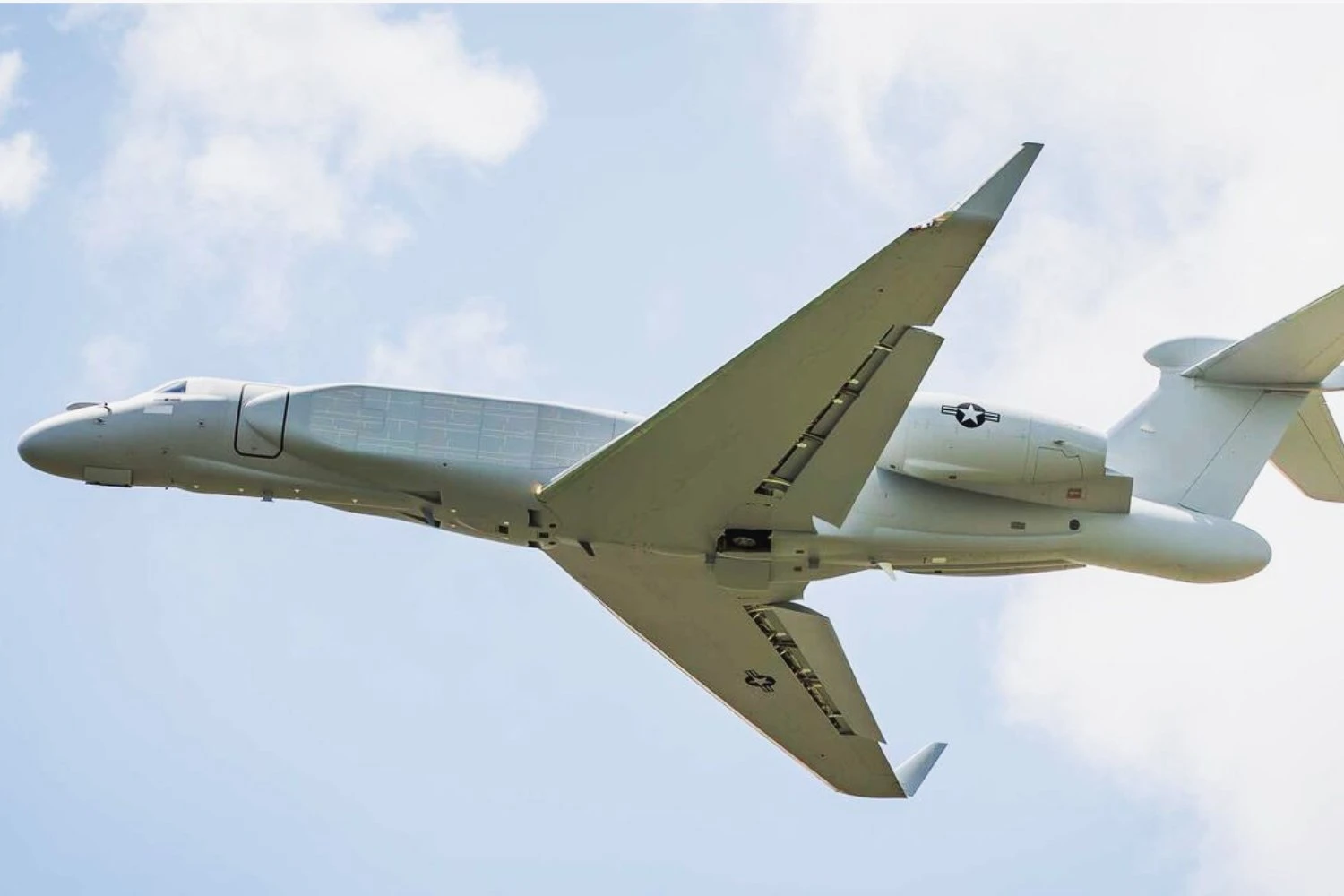EA-37B Compass Call da For&ccedil;a A&eacute;rea dos EUA