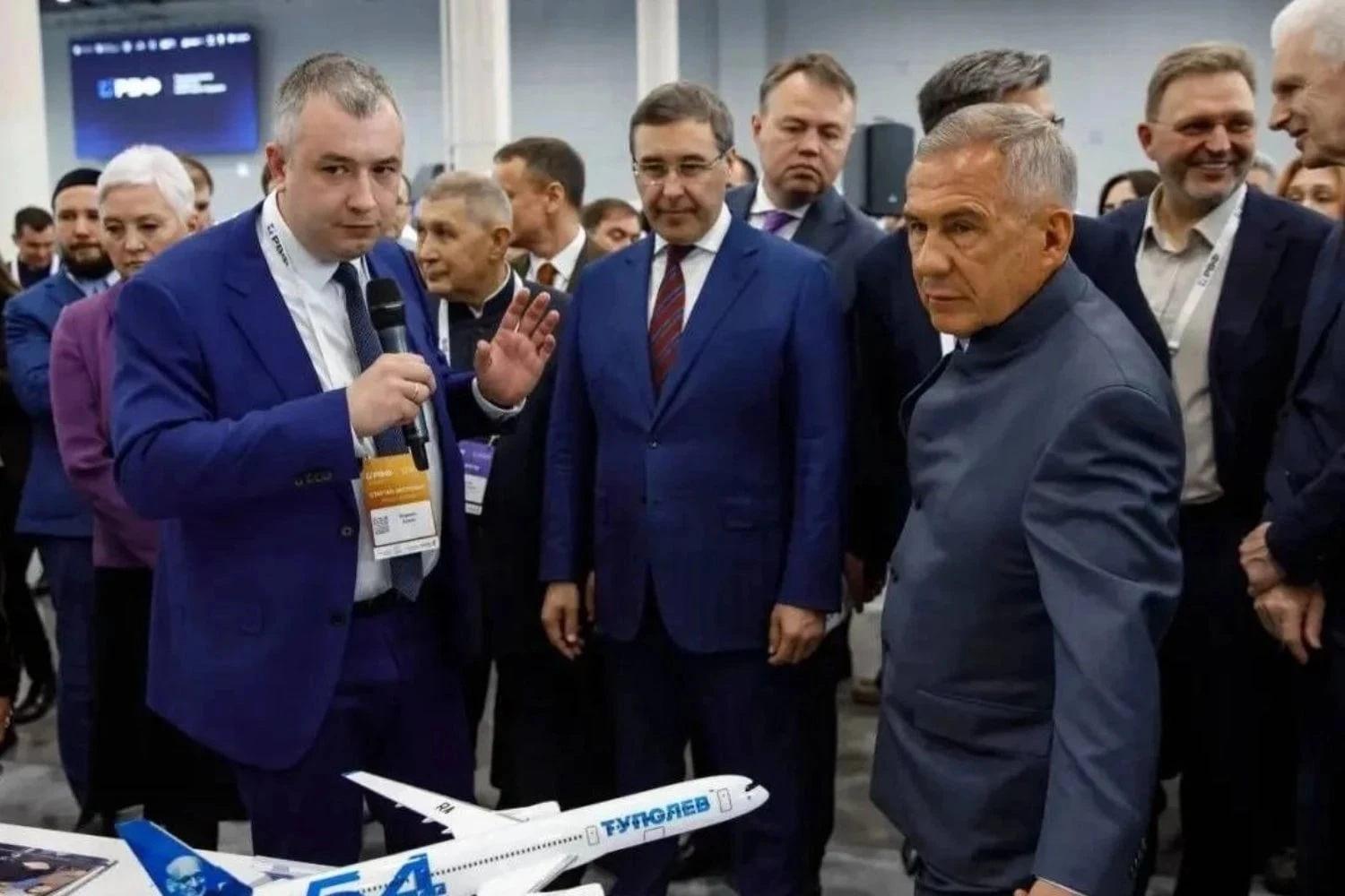 O Tupolev Tu-454 foi revelado em um f&oacute;rum em Kazan (UAC)