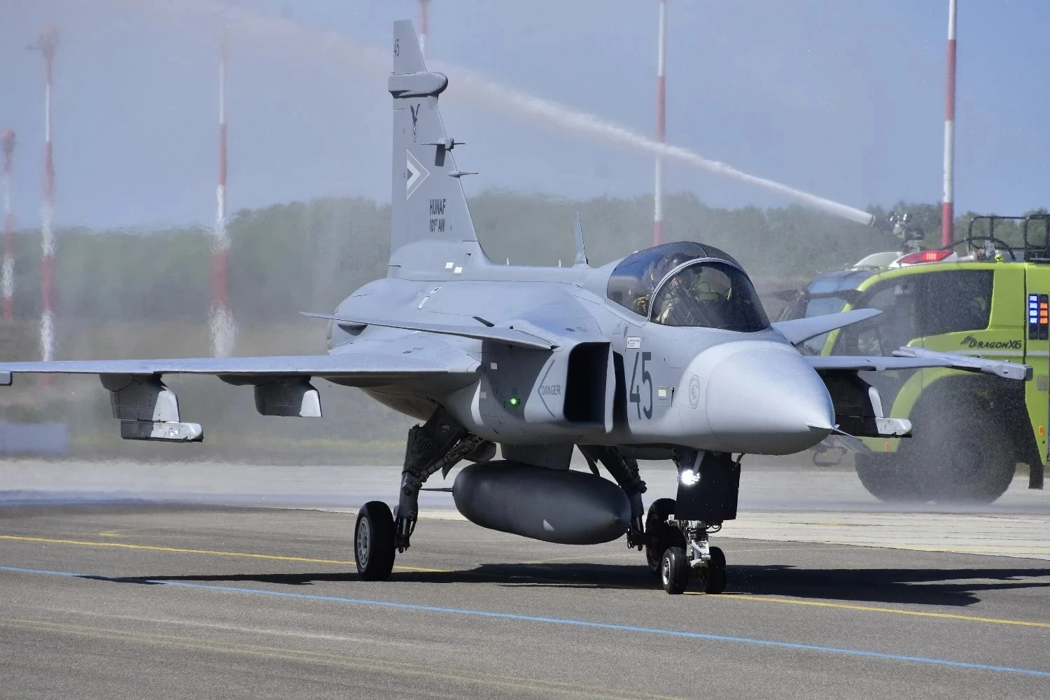 Hungria recebe dois primeiros caças Gripen adicionais