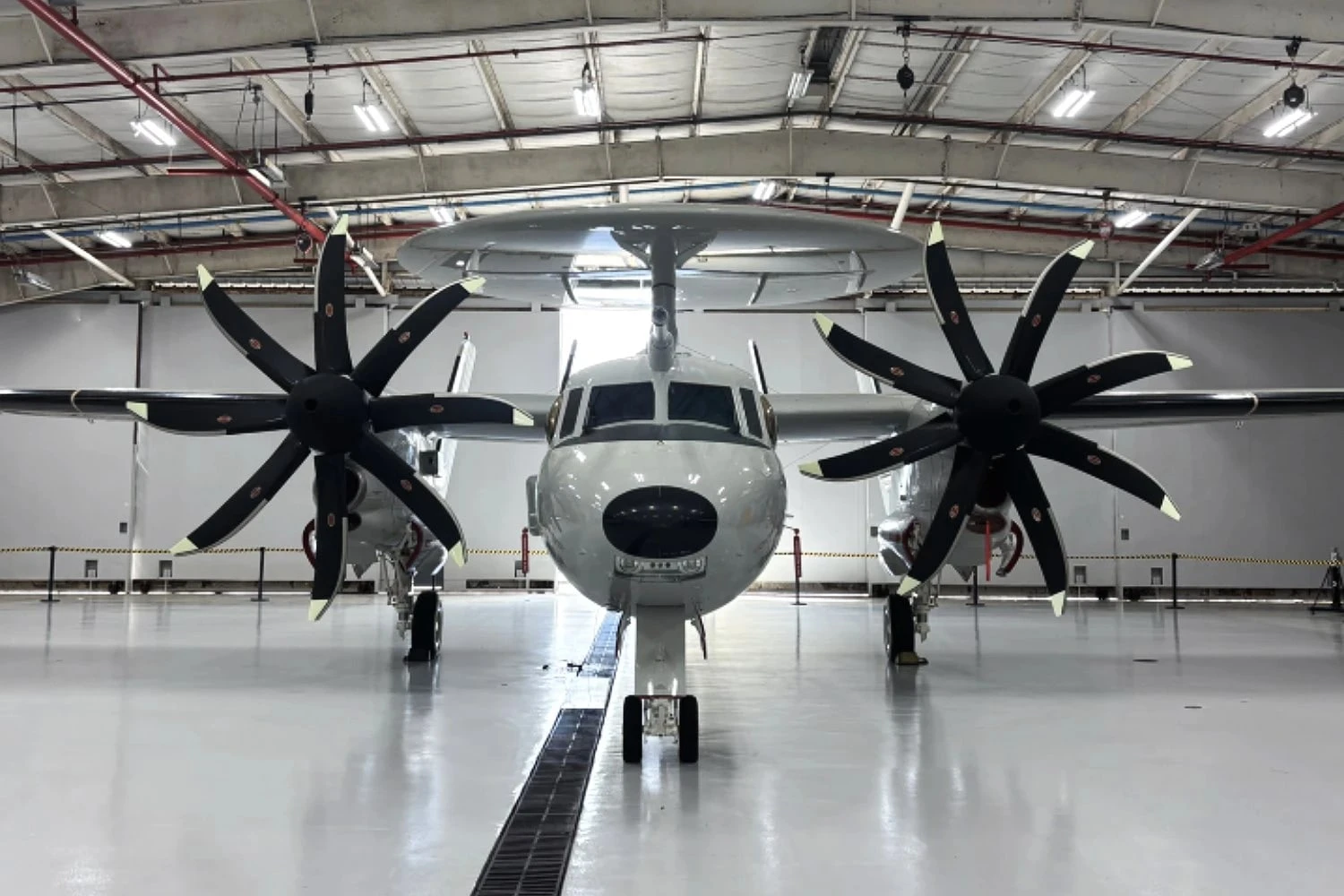 Northrop Grumman entrega o 70º E-2D Hawkeye para a Marinha dos EUA
