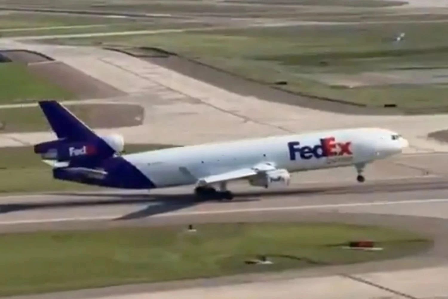MD-11 da FedEx volta a voar pela primeira vez desde paralisação da frota