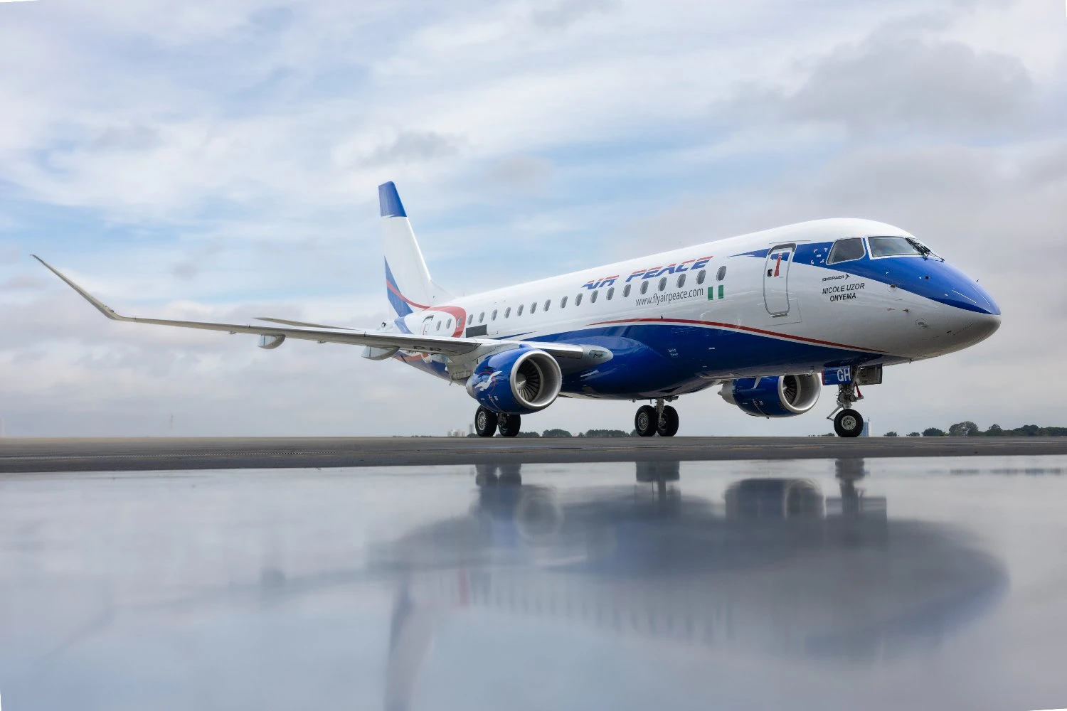 Air Peace recebe primeiro Embraer E175