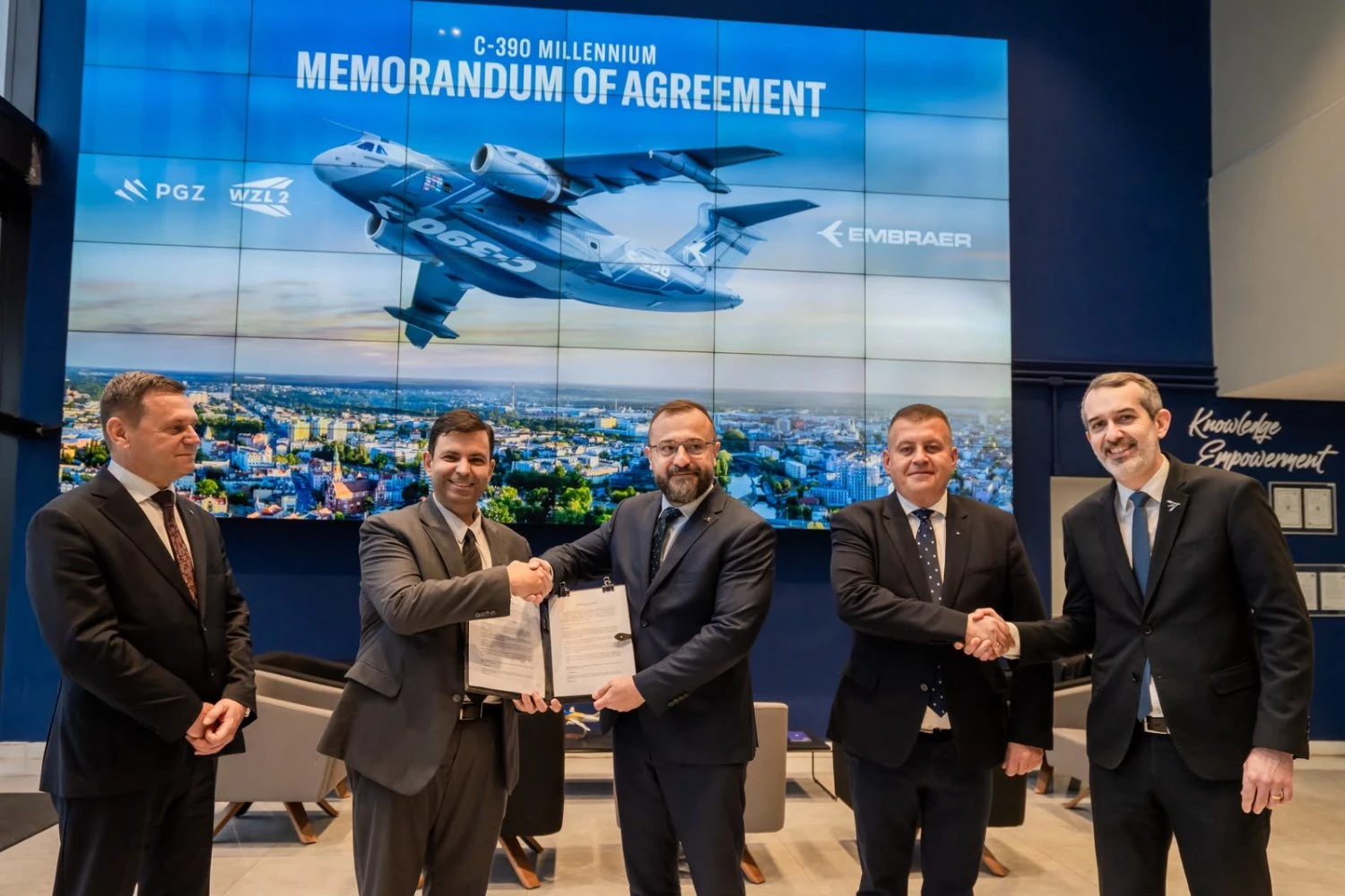 Embraer and WZL-2 Sign Memorandum of Agreement to expand industrial cooperation in Poland