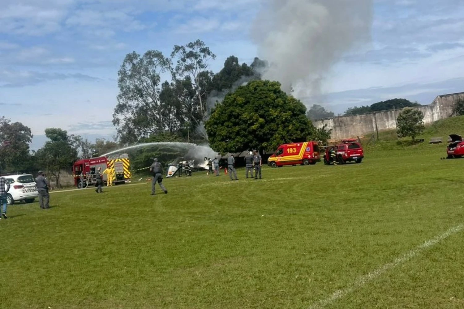 Bimotor Beech Baron cai em Marília e deixa dois mortos