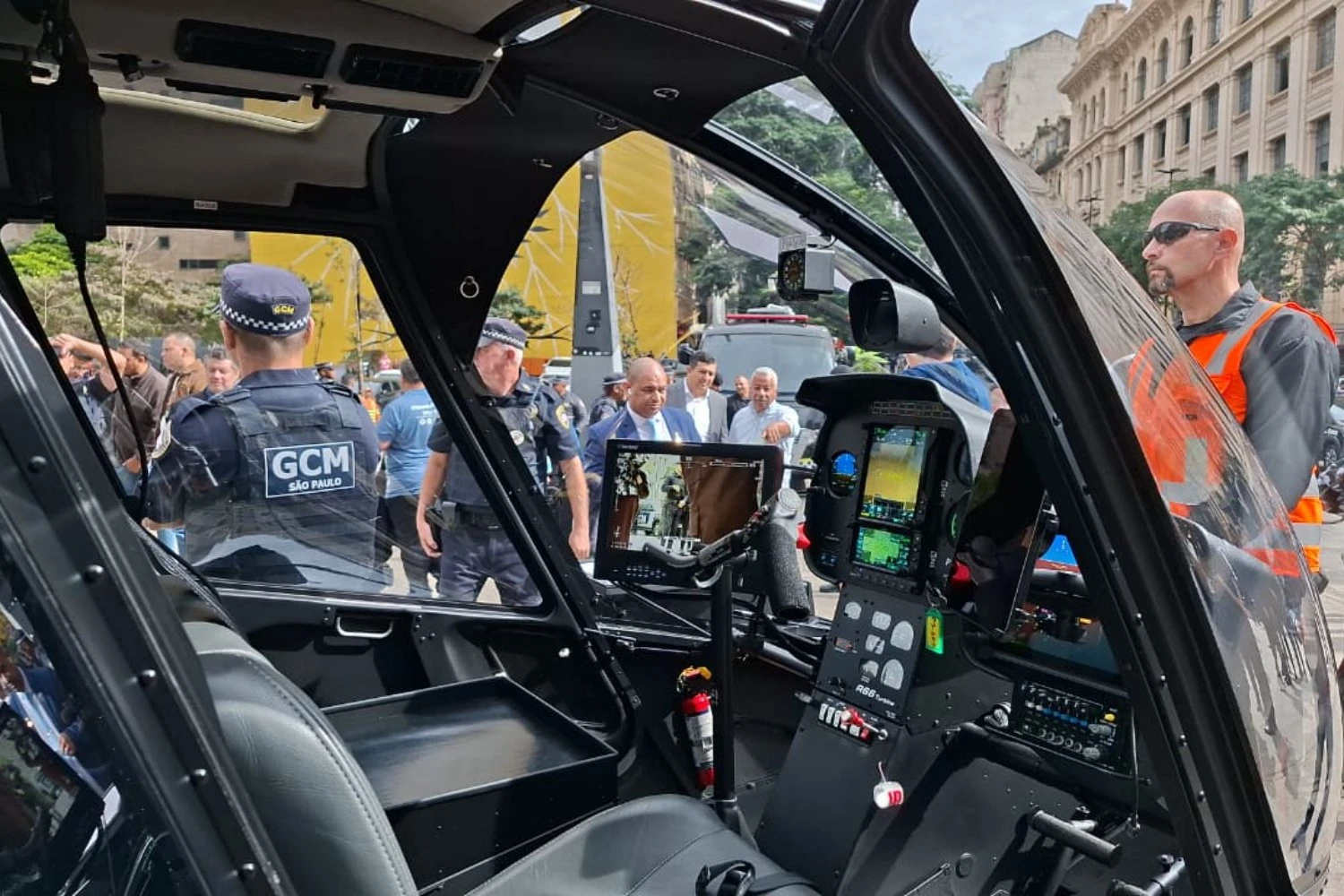 Helicóptero R66 'SmartCop' da Prefeitura de São Paulo