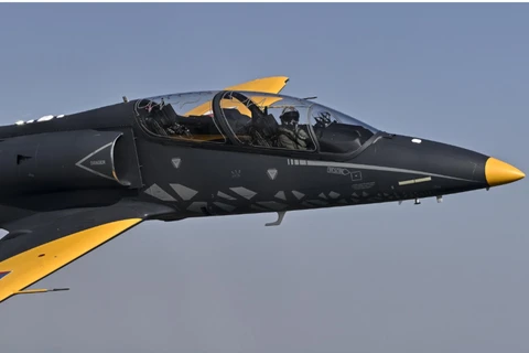 Jato L-39 SkyFox conquista clientes na África e América do Norte