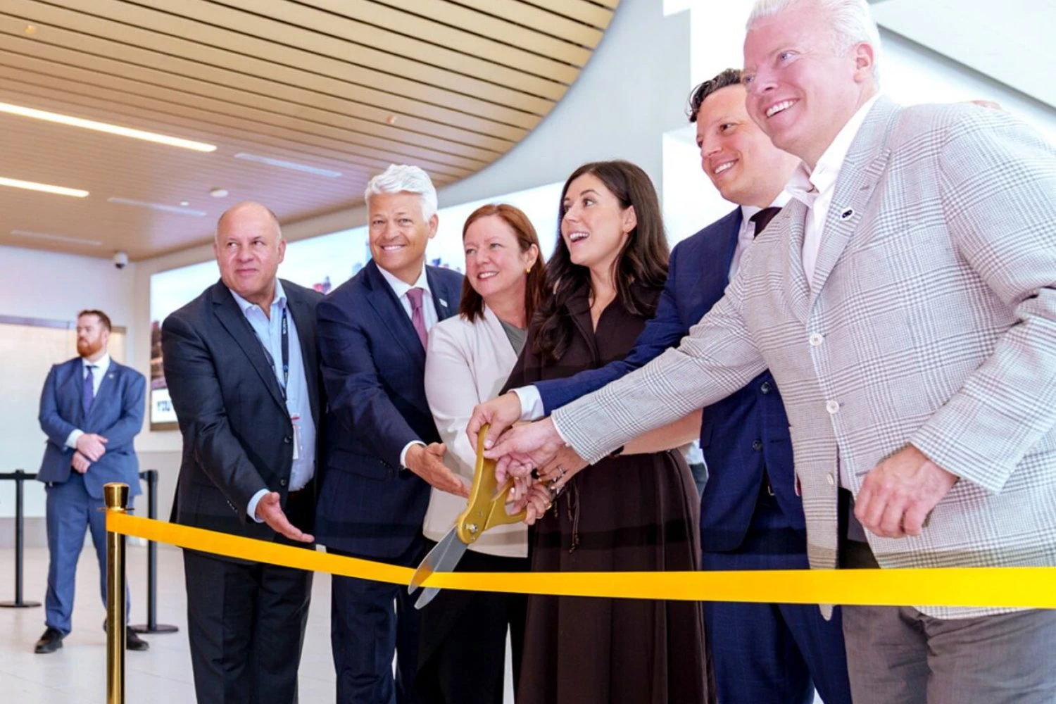 Novo terminal do Aeroporto Metropolitano de Montreal