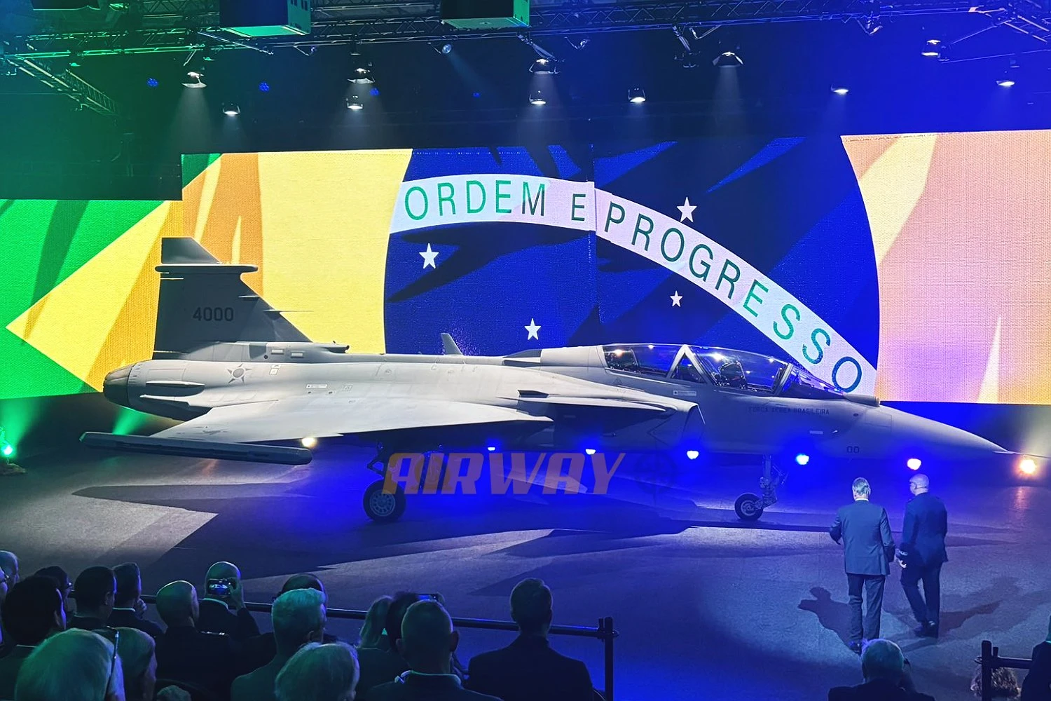 Saab e FAB revelam o primeiro Gripen F de dois lugares do mundo