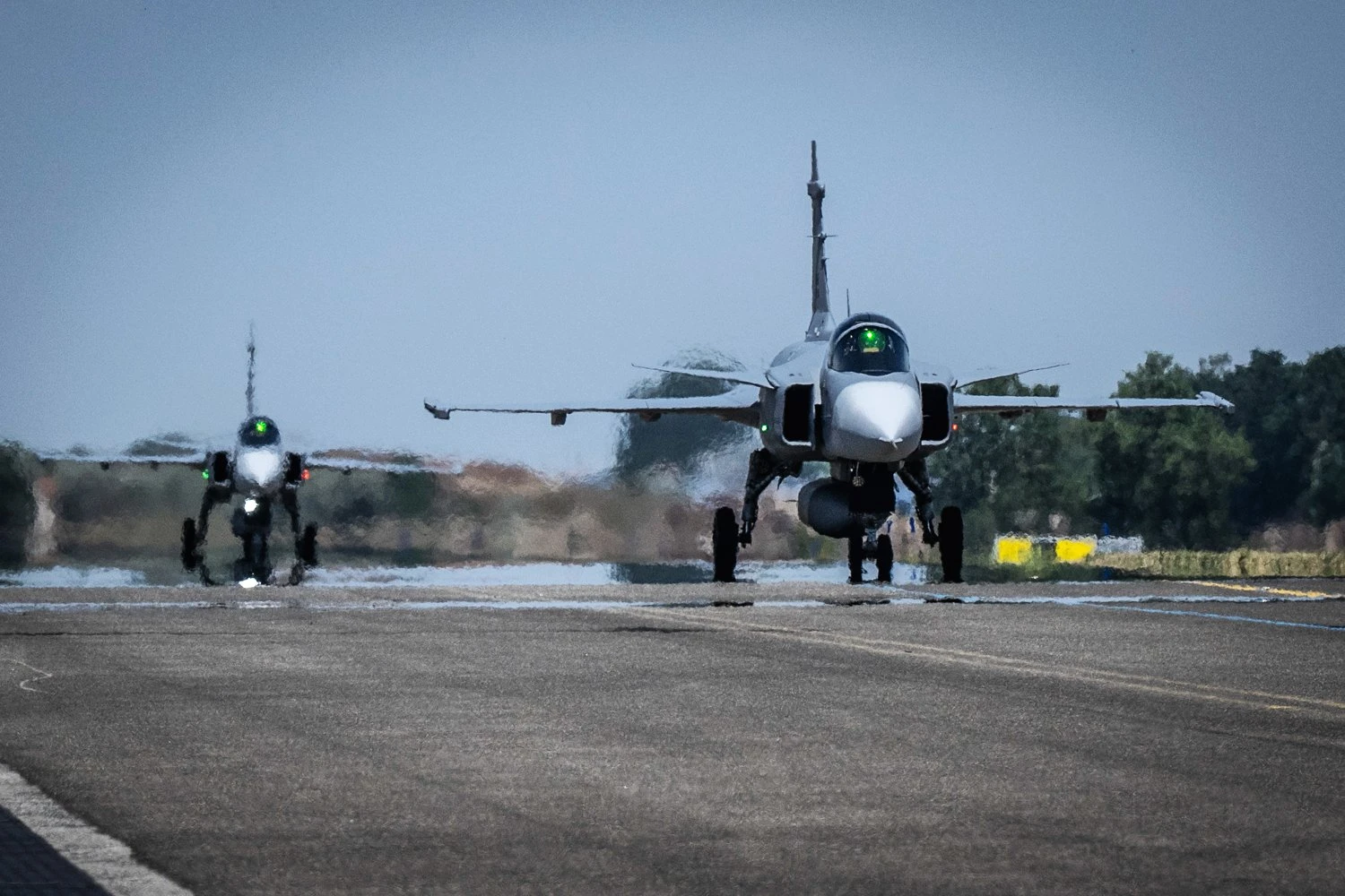 Os dois Gripen C finais de uma encomenda de quatro caças