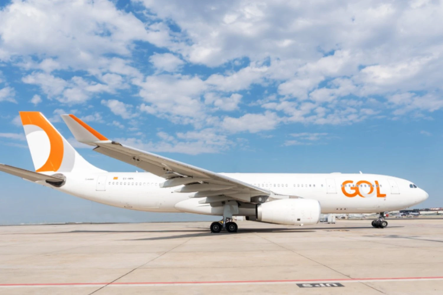 Primeiro Airbus A330 com pintura da GOL está a caminho do Brasil