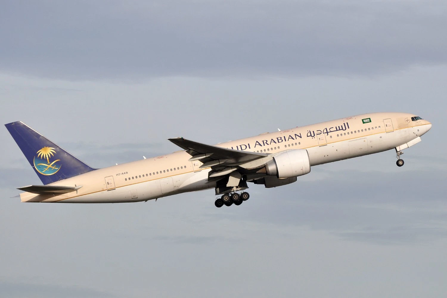 Antigo Boeing 777-200 HZ-AKB da Saudia