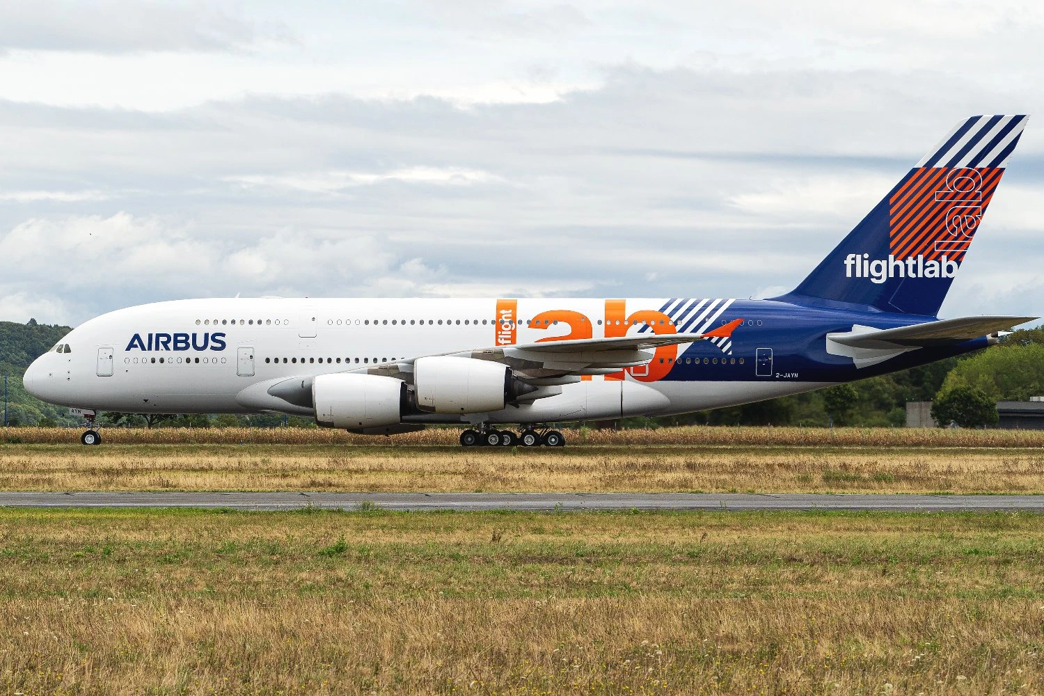 Airbus A380 FlightLab aparece com sua nova pintura