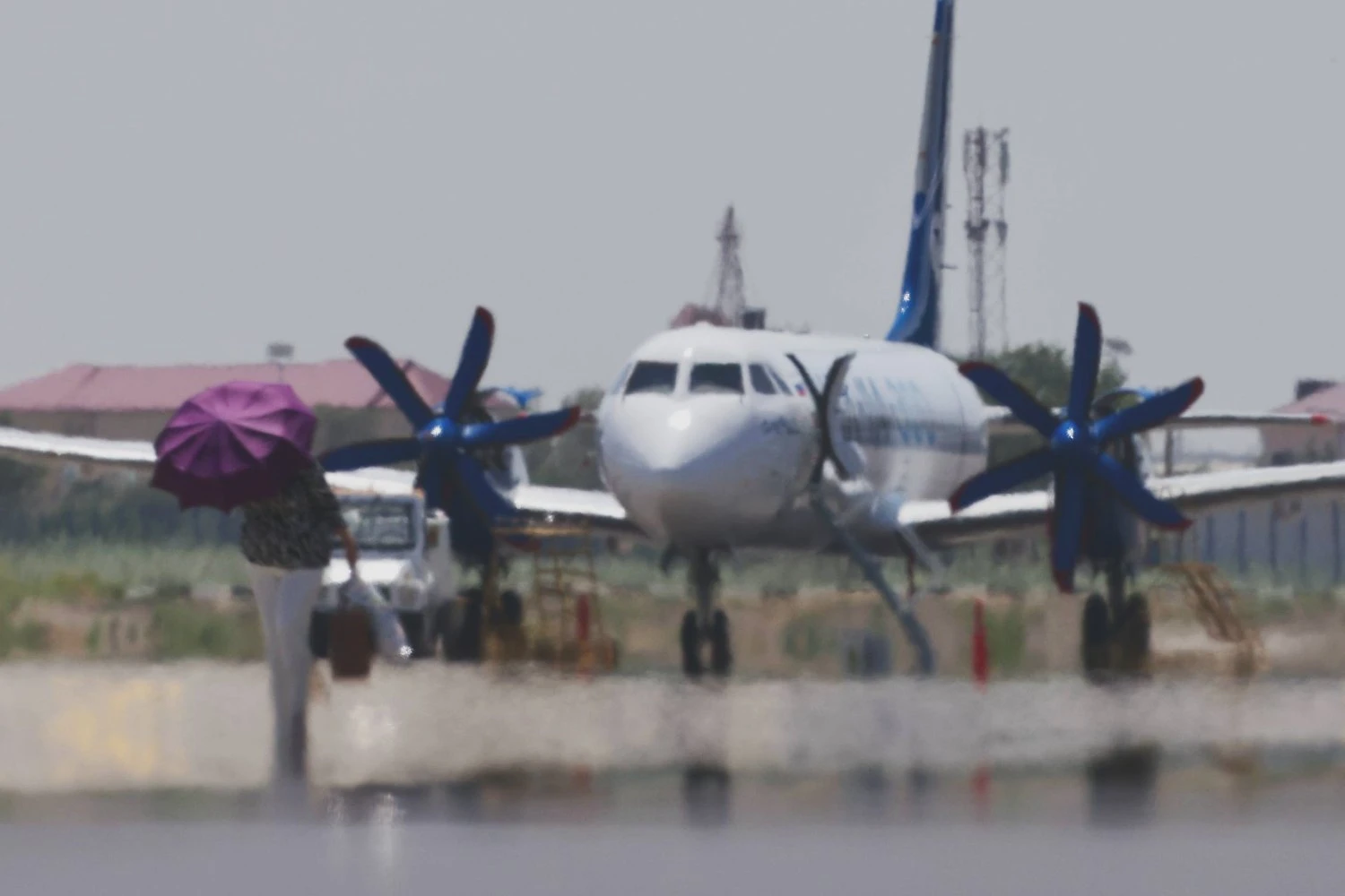 Il-114-300