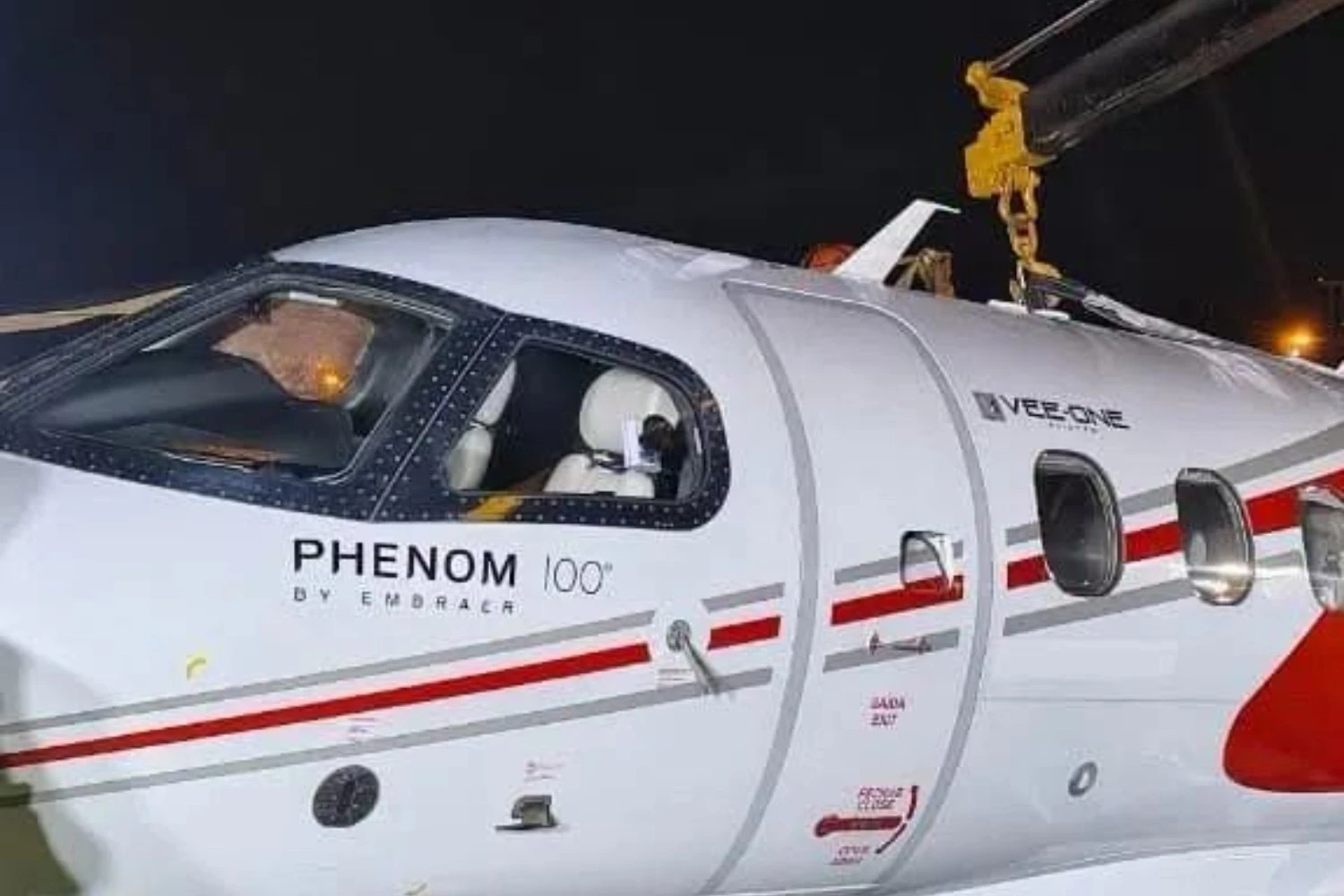 Jato Phenom 100 PS-VEE foi retirado durante a noite