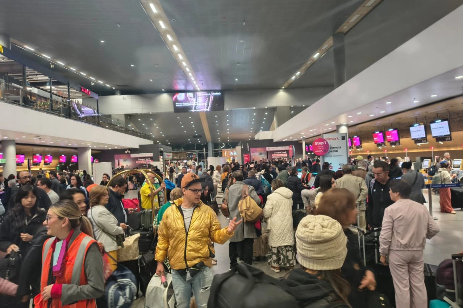 Sete aeroportos colombianos foram afetados pelo terremoto