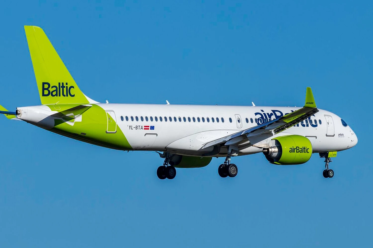 airBaltic Airbus A220-300