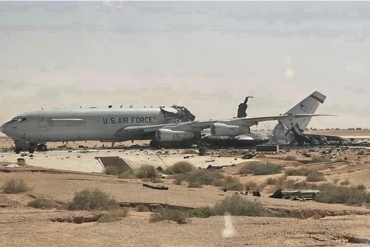 Boeing E-3 da Força Aérea dos EUA destruído em março na Arábia Saudita