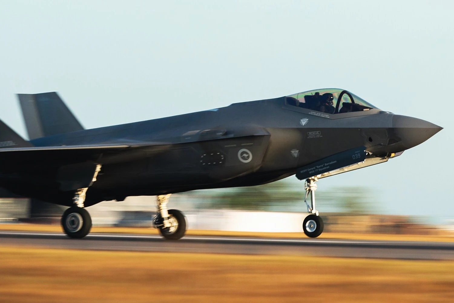 Peça do caça F-35 desaparecem após envio ser desviado para Hong Kong