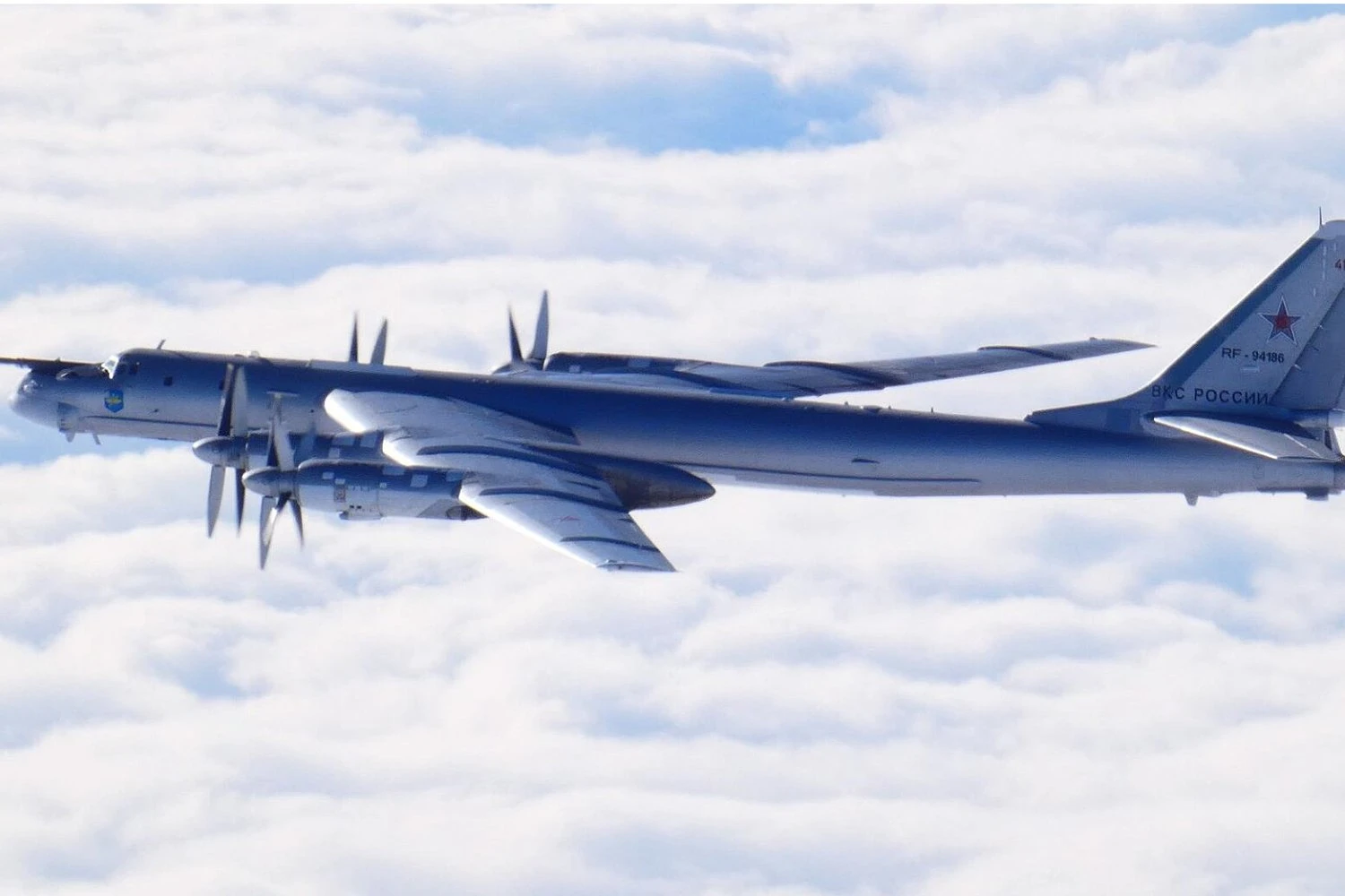 Bombardeiro estratégico russo Tupolev Tu-95 cai e mata seis tripulantes
