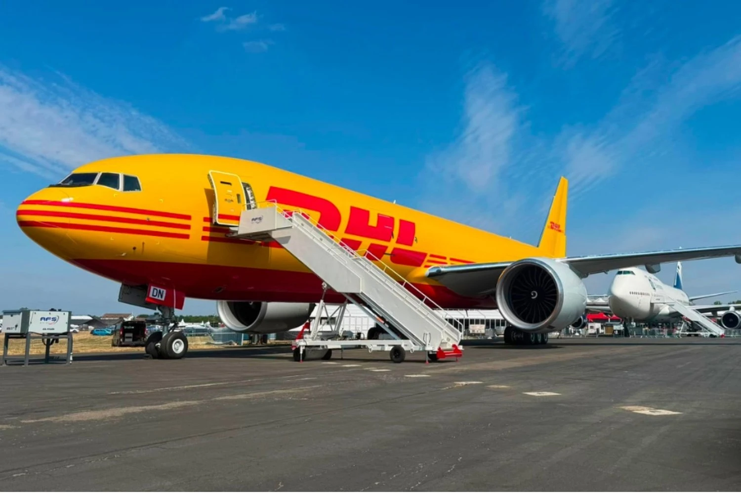 A DHL recebeu o primeiro Boeing 777-200LRMF