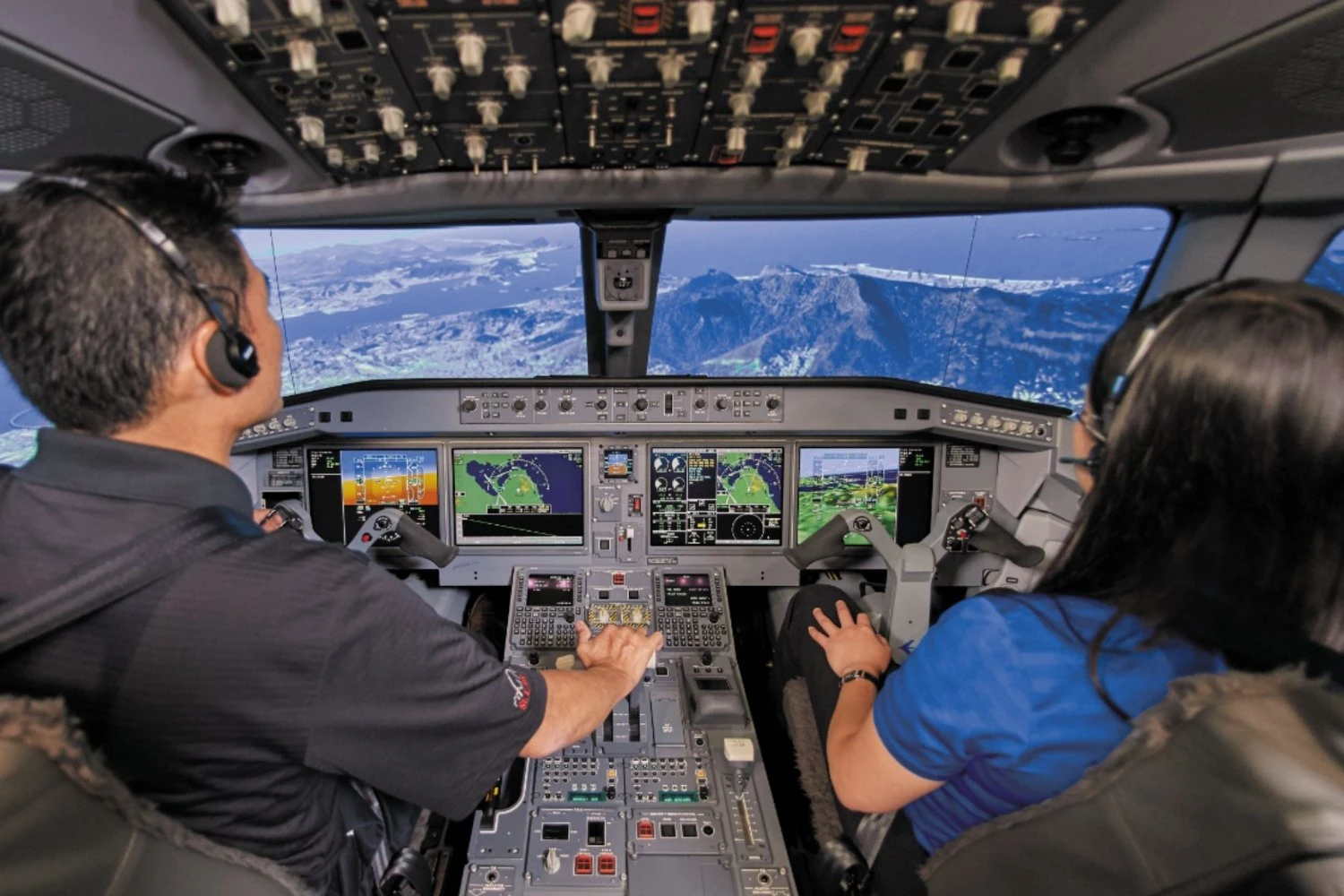 Azul terá novo simulador para jatos Embraer E2 em Campinas