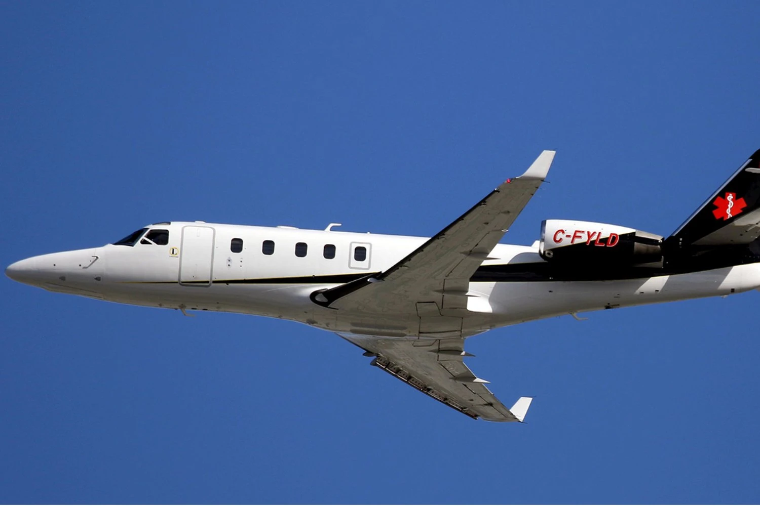 Gulfstream G100 desaparecido com seis a bordo teve destroços encontrados