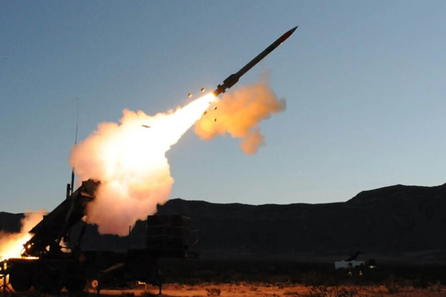 Boeing vai triplicar produção de sistema de guiagem para mísseis Patriot PAC-3