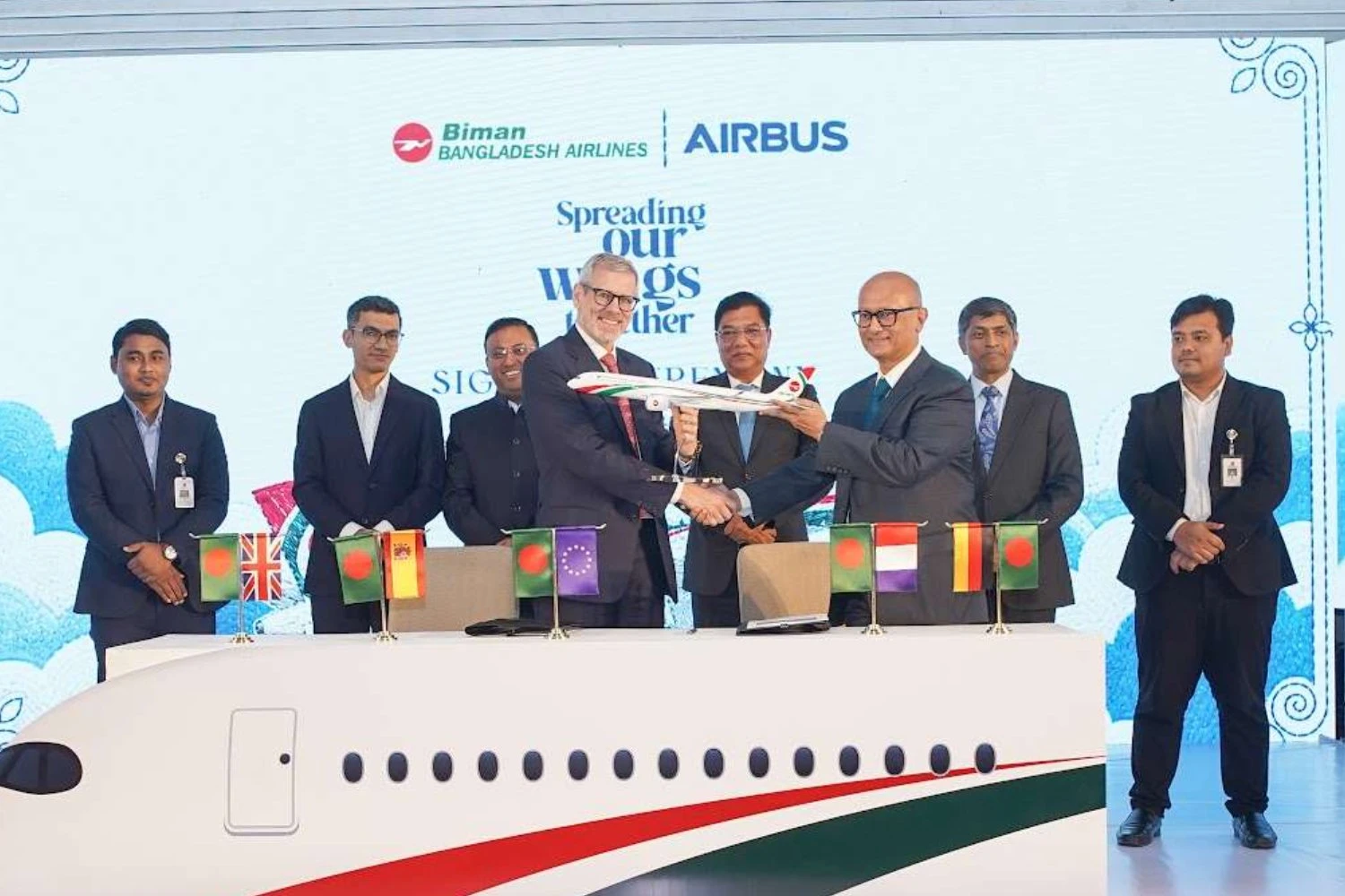 Cerimônia de assinatura do acordo entre Biman Bangladesh e Airbus