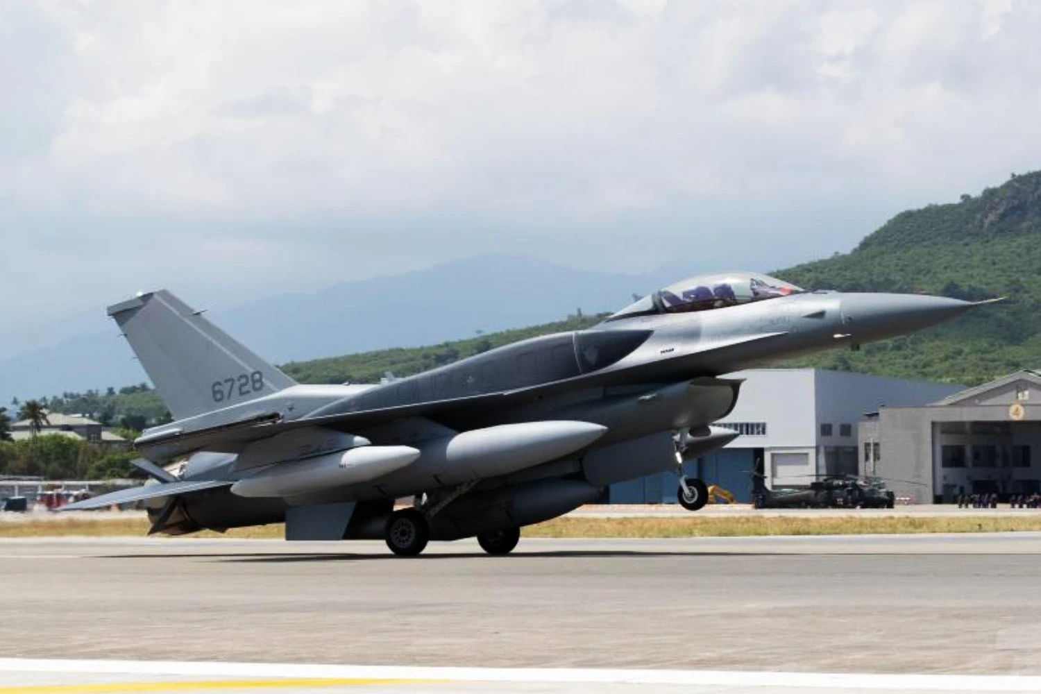 Primeiro caça F-16 Bloco 70 de Taiwan