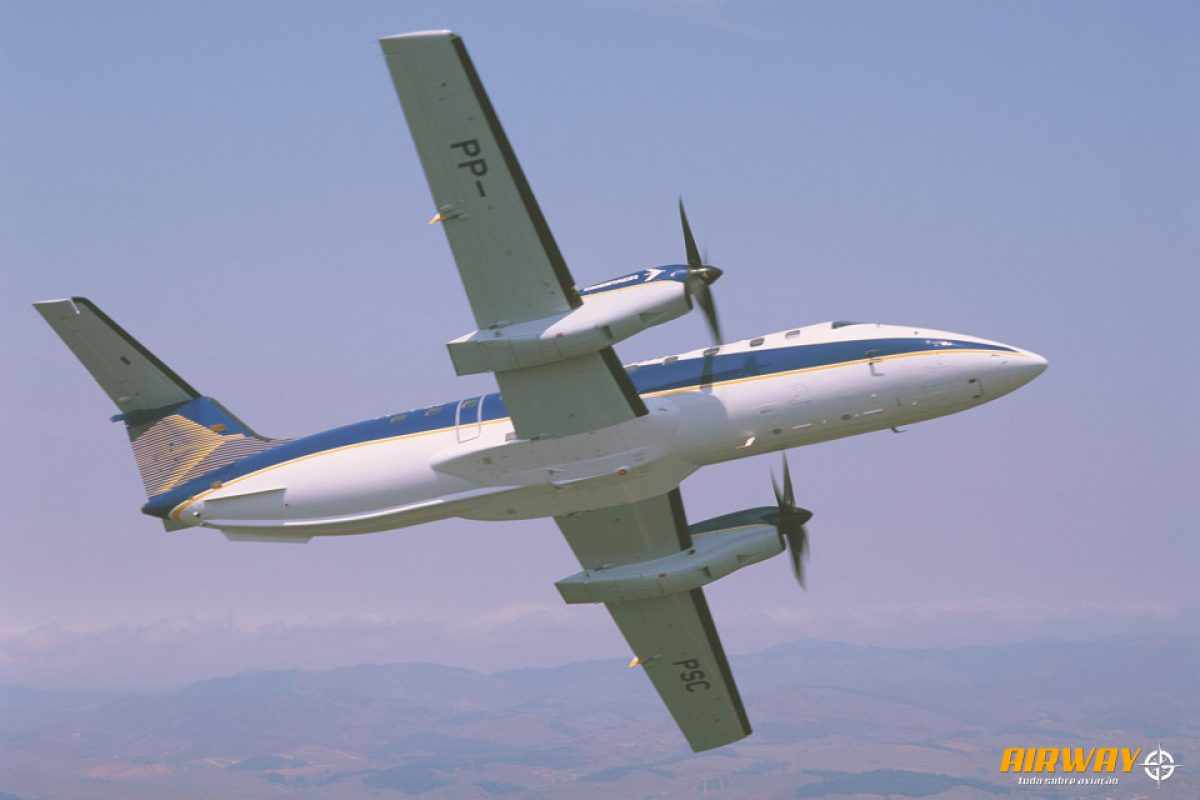 Avião EMB-120 Brasilia - Força Aerea Brasileira - Esquadrao - giic