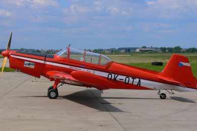 O Z-326, fabricado na Checoslováquia, é o avião de treinamento básico da Força Aérea Revolucionária