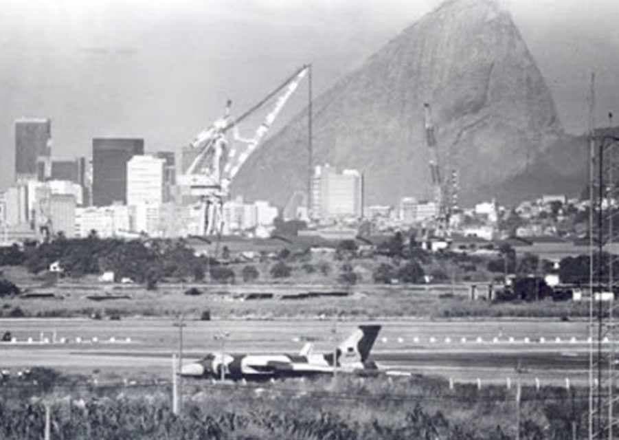 Rara imagem do Vulcan da RAF estacionado no Galeão (reprodução)