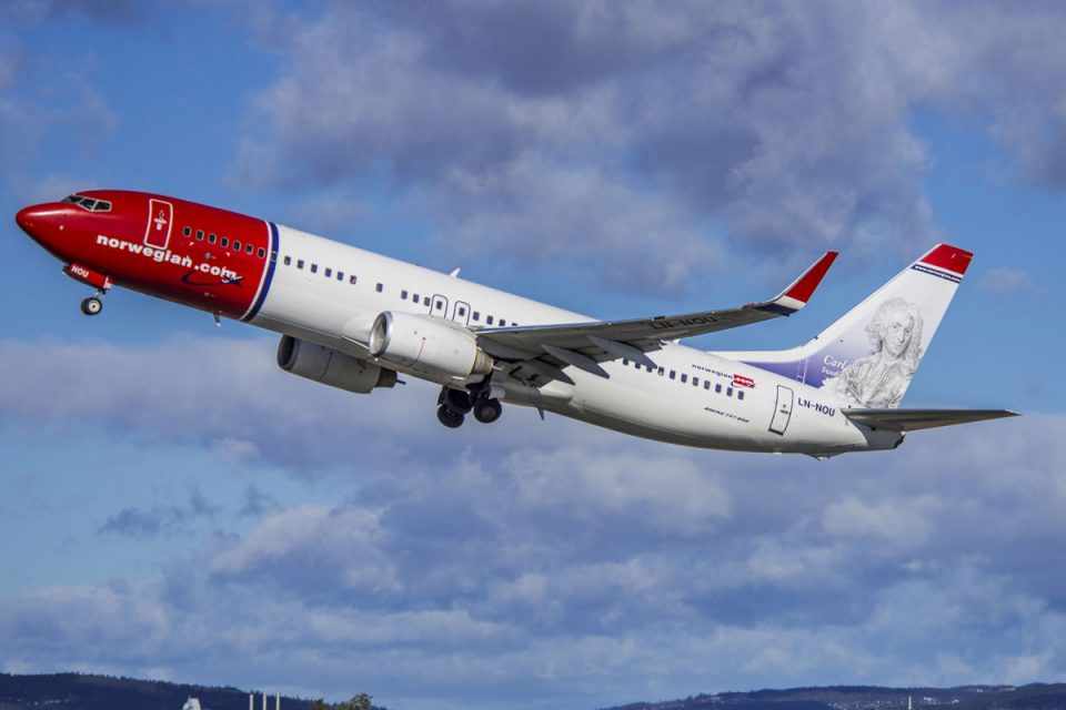 Norwegian Air 737-800