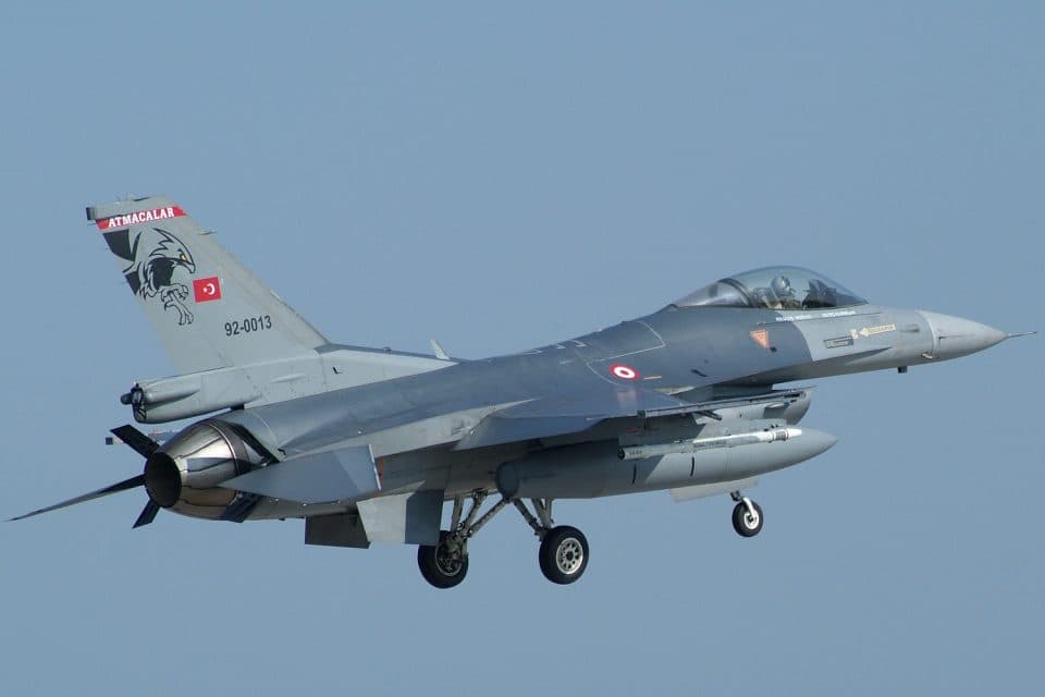 F-16 turco