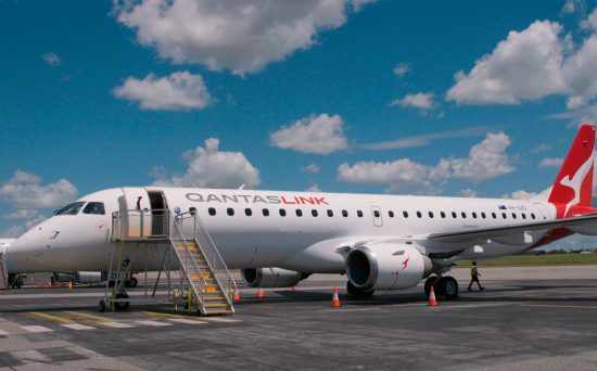 Qantas E190 Airway