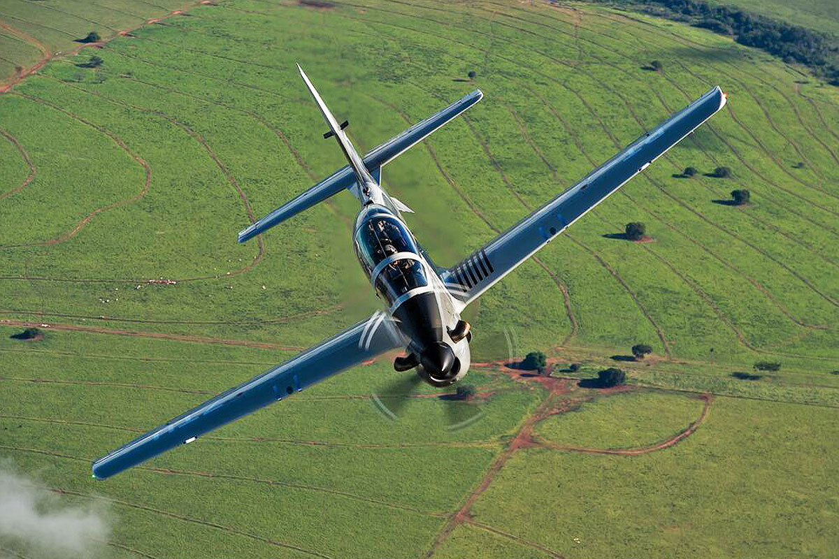 FUERZA AÉREA de PARAGUAY - Página 3 A-29-frente