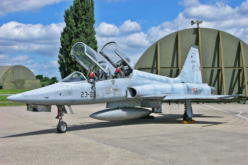 F-5M de dois assentos usado em treinamento pela Força Aérea da Espanha