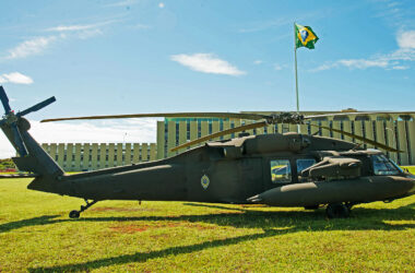 Helicóptero Black Hawk do Exército brasileiro