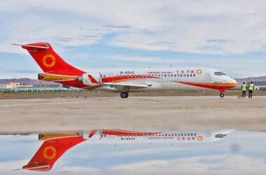 O ARJ21 da Chengdu: primeiro voo para a Ásia Central