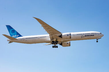O Boeing 777-9 N779XY, que fez o primeiro voo de certificação com a FAA