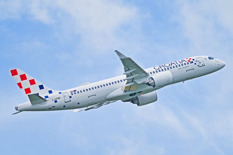 O primeiro A220 da Croatia Airlines