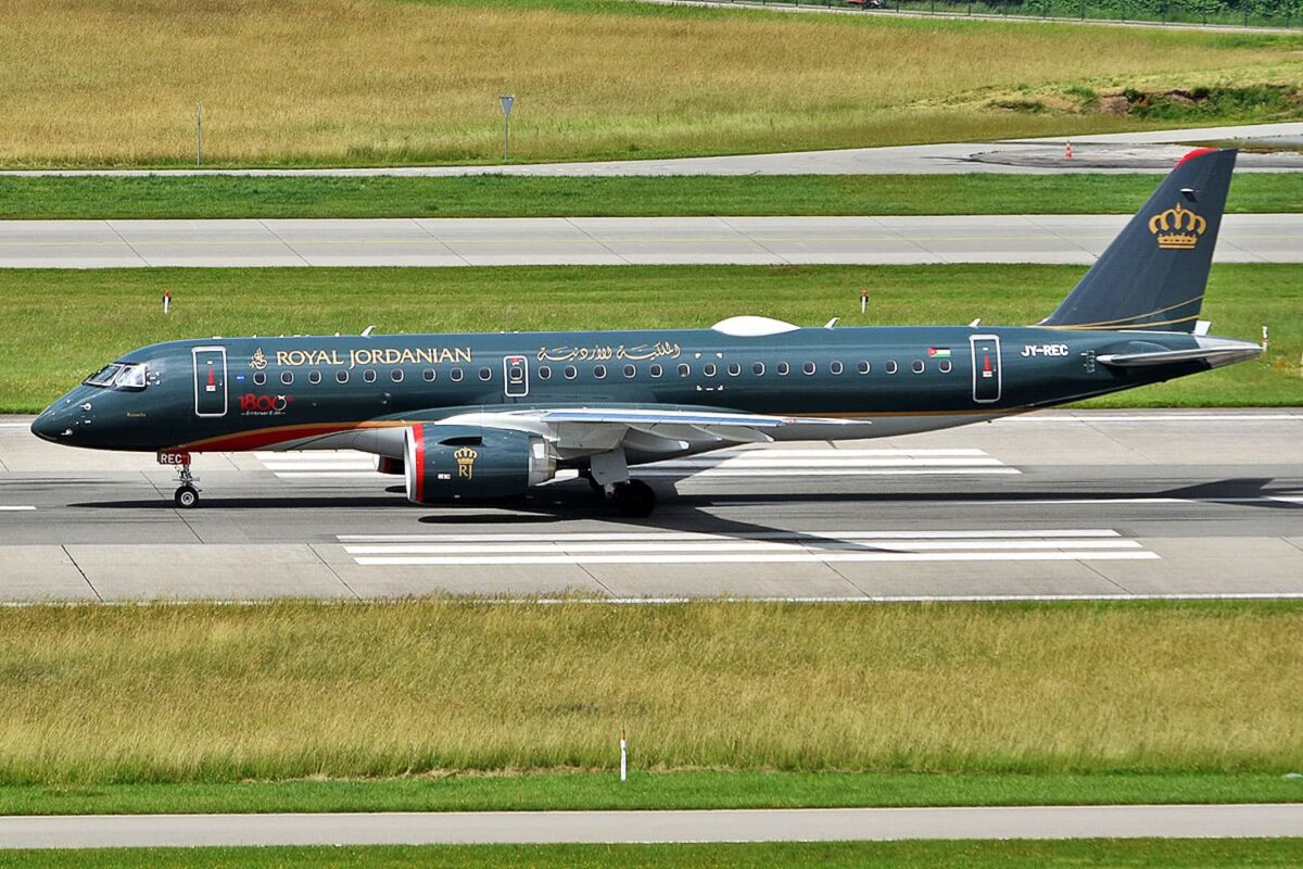 Um dos E190-E2 da Royal Jordanian