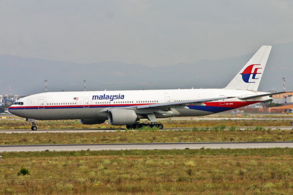 O boeing 777-200 da Malaysia Airlines que foi abatido enquanto voava sobre a Ucrânia em 2014 (Alan Wilson)